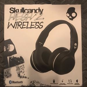Skull Candy wireless headphones